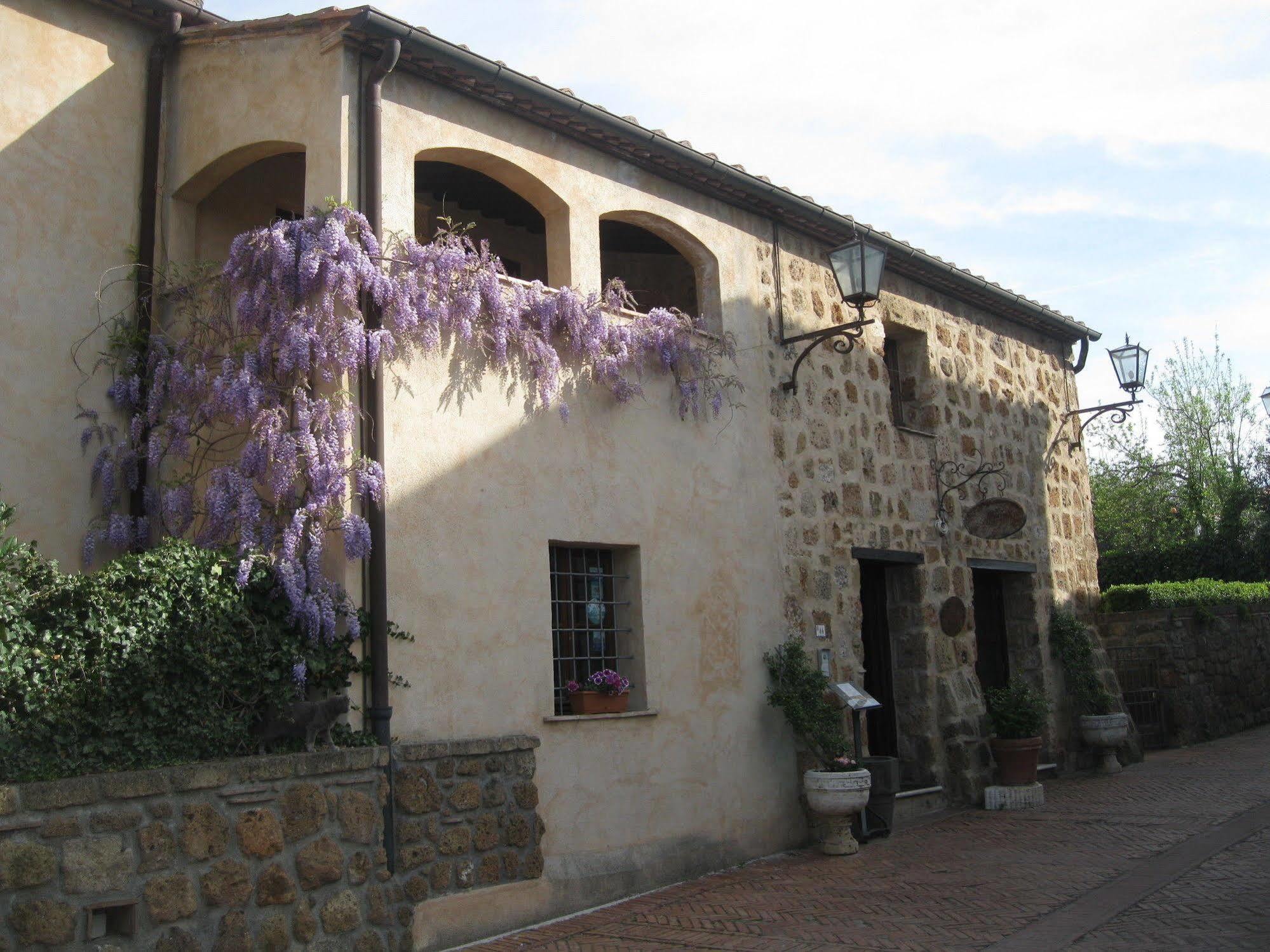 Sovana Hotel & Resort ภายนอก รูปภาพ