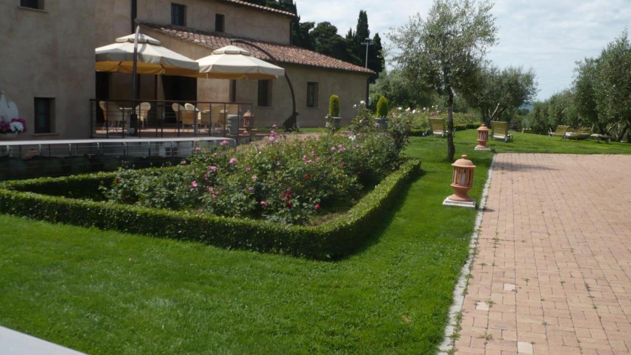 Sovana Hotel & Resort ภายนอก รูปภาพ